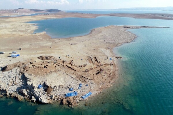 Ιράκ: Η ξηρασία αποκάλυψε μια αρχαία πόλη 3.400 ετών που βρισκόταν σε λίμνη
