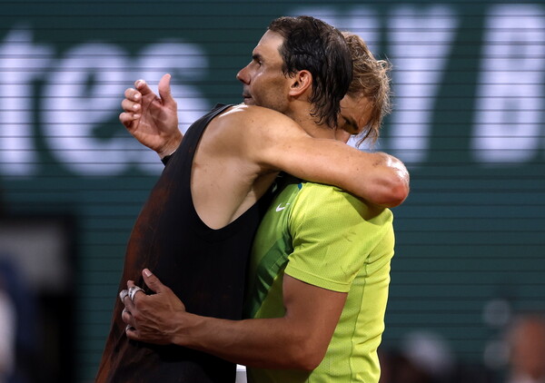 Roland Garros: Ανατριχιαστικός τραυματισμός για τον Ζβέρεβ - Αποχώρησε με κλάματα και σε καροτσάκι