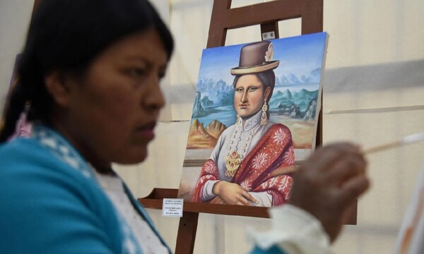 Η Cholita Μόνα Λίζα- Βολιβιανή καλλιτέχνιδα μεταμορφώνει διάσημα πορτρέτα σε ιθαγενείς