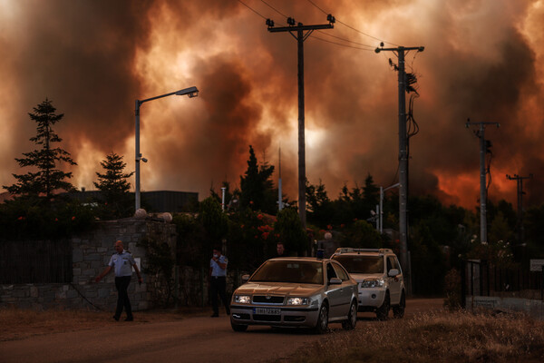 Φωτιά στη Βαρυμπόμπη