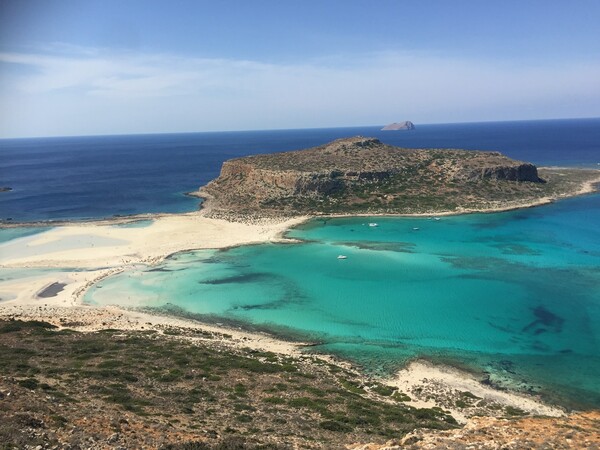 Δημοφιλέστερη στην Ευρώπη η Ελλάδα για τις παραλίες της: Ξεχωρίζουν η Κρήτη, η Νάξος και η Μύκονος