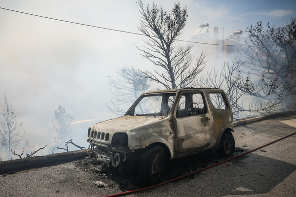 ΔΕΔΔΗΕ για φωτιά σε Άνω Γλυφάδα: Δεν υπάρχει ένδειξη ότι ξεκίνησε από υποσταθμό