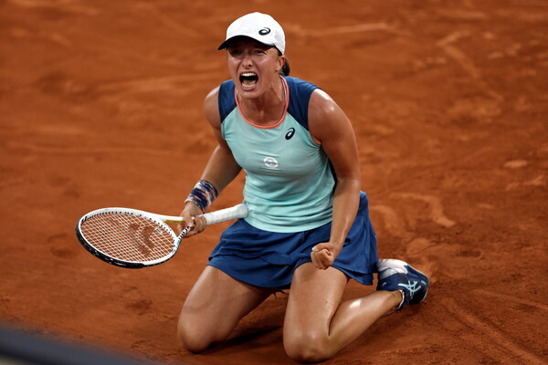 Roland Garros: Εύκολη νίκη και τίτλος για την Ίγκα Σβιάτεκ 