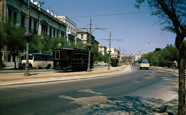 Μια βόλτα στην Αθήνα του 1952