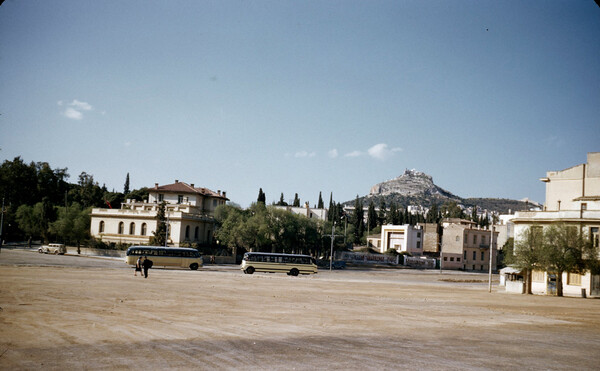 Μια βόλτα στην Αθήνα του 1952