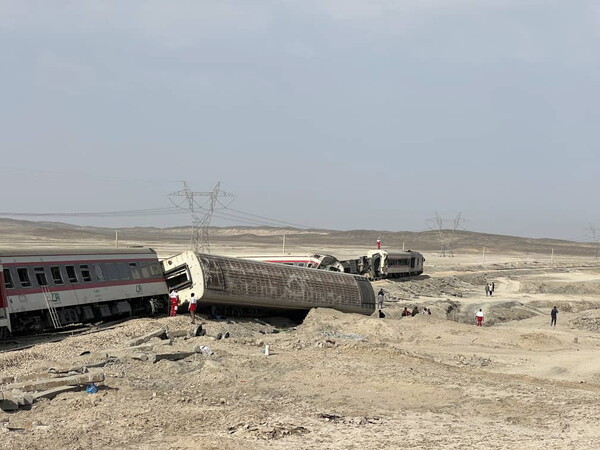 Ιράν: Τουλάχιστον 17 νεκροί και δεκάδες τραυματίες από εκτροχιασμό τρένου