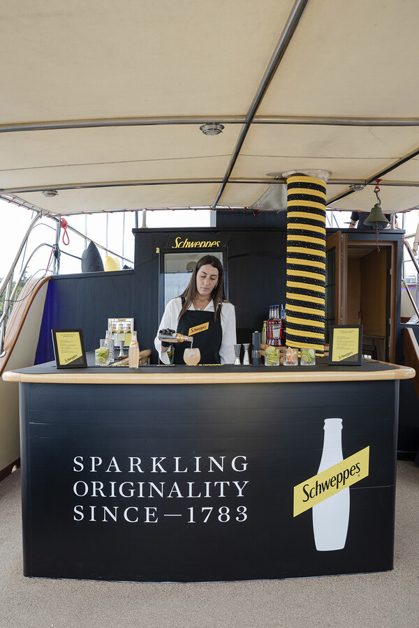 Το Schweppes δίνει χαρακτήρα στο ελληνικό καλοκαίρι
