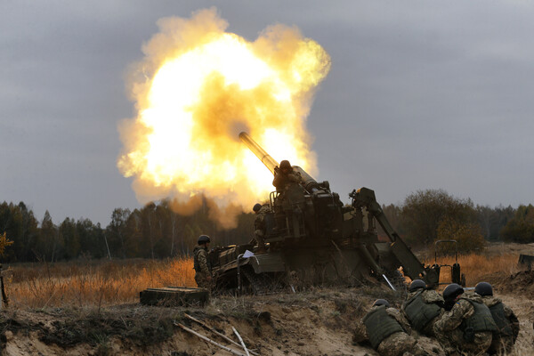 Ουκρανία: «Μας έχουν σχεδόν τελειώσει τα πυρομαχικά, βασιζόμαστε σε δυτικά όπλα»