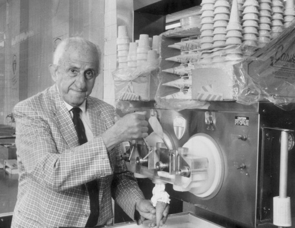 Τα παγωτά μηχανής δεν φεύγουν ποτέ από τη μόδα
