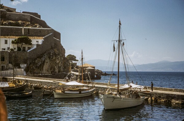 "Η Ύδρα του Robert McCabe, 1950s-1960s" μια έκθεση στην οικία Κουντουριώτη