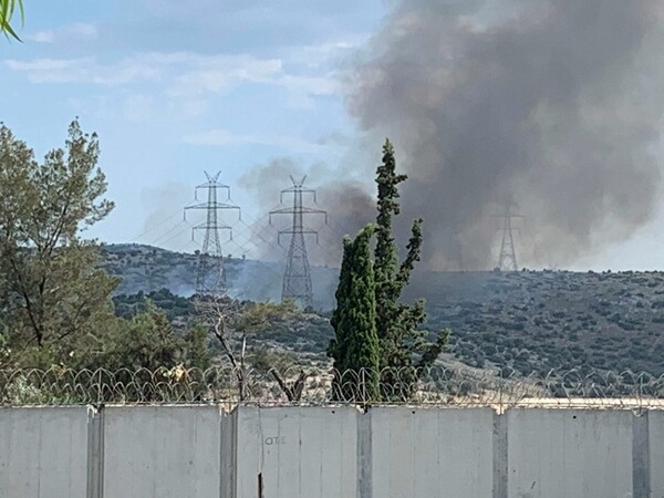 Φωτιά στον Ασπρόπυργο - Και εναέρια μέσα στην κατάσβεση 