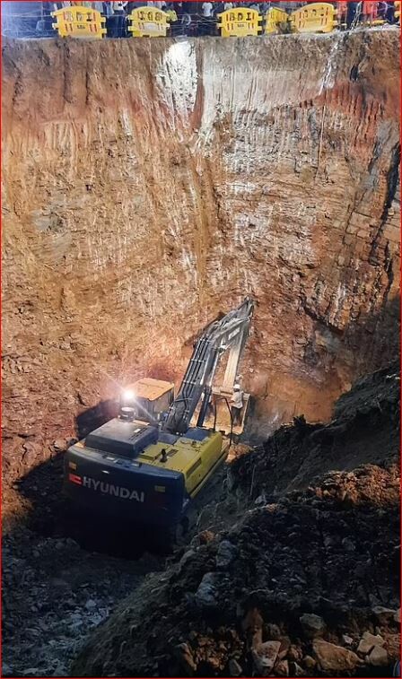 Ινδία: Μάχη με το χρόνο για τη διάσωση 10χρονου κωφάλαλου αγοριού από πηγάδι 25 μέτρων