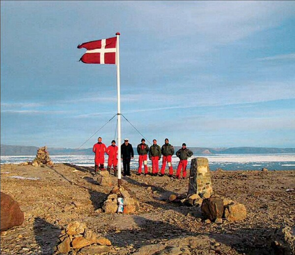 Καναδάς και Δανία τα βρήκαν για ένα νησί, έπειτα από κόντρα 49 ετών