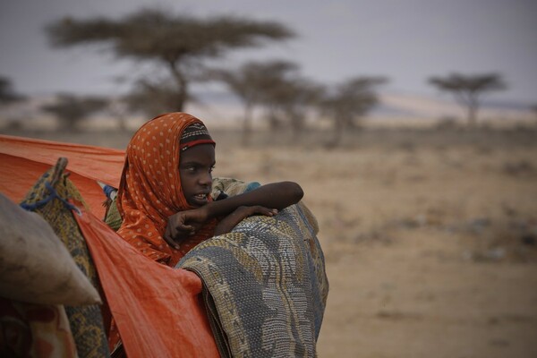 Η Αιθιοπία μαστίζεται από σφοδρή ξηρασία και πεινασμένες μαϊμούδες επιτίθενται σε παιδιά και γυναίκες