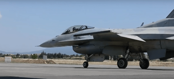 Οι πρώτες πτήσεις των υπερσύγχρονων ελληνικών F-16 Viper στην Τανάγρα