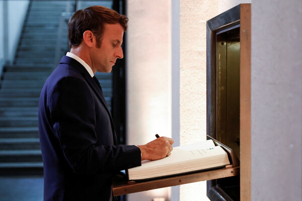 Γαλλία: Άνοιξαν οι κάλπες για τις βουλευτικές εκλογές - Τα σενάρια συνεργασίας και η αποχή «ρυθμιστής» του αποτελέσματος