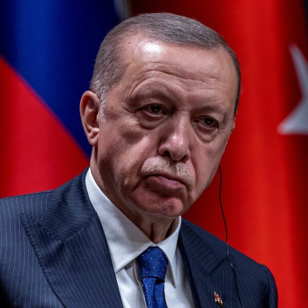 Yeni Safak: Ζήτημα «παράνομης κατοχής νησιών από την Ελλάδα» θα θέσει στον ΝΑΤΟ ο Ερντογάν