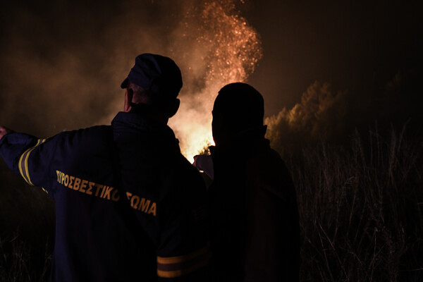 Κόρινθος: Φωτιά στην περιοχή του πεδίου βολής