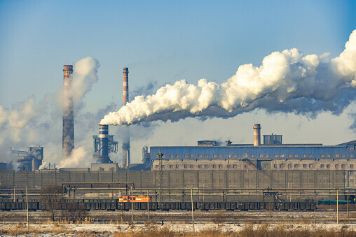 ΗΠΑ: Απόφαση «σταθμός» από το Ανώτατο Δικαστήριο για τις εκπομπές αερίων - Μπορεί να επηρεάσει την πολιτική Μπάιντεν