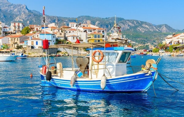 North Evia – Samos Pass: Άνοιξε η πλατφόρμα για επιδότηση έως και 300 ευρώ για διακοπές σε Εύβοια και Σάμο- Δικαιούχοι και αιτήσεις