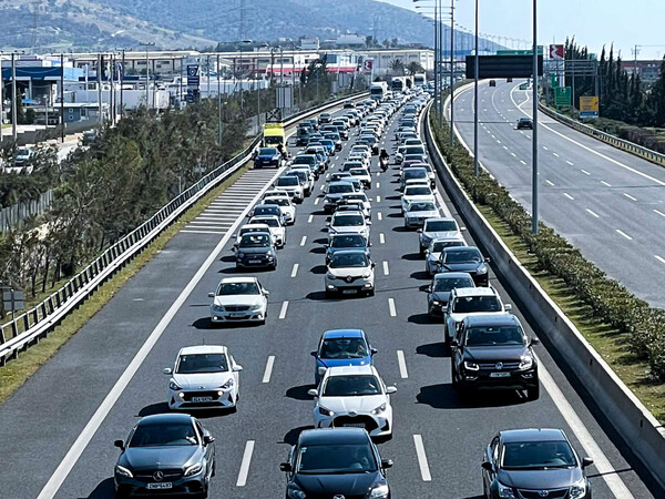 Κίνηση στην Αττική οδό