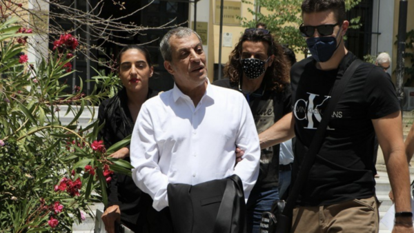 Θέμης Αδαμαντίδης: Ελεύθερος με περιοριστικούς όρους