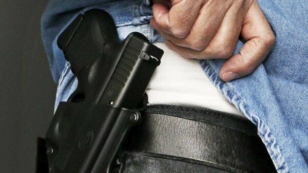 Η Νέα Υόρκη απαγορεύει τα όπλα σε πολλούς δημόσιους χώρους μετά την απόφαση του Ανώτατου Δικαστηρίου