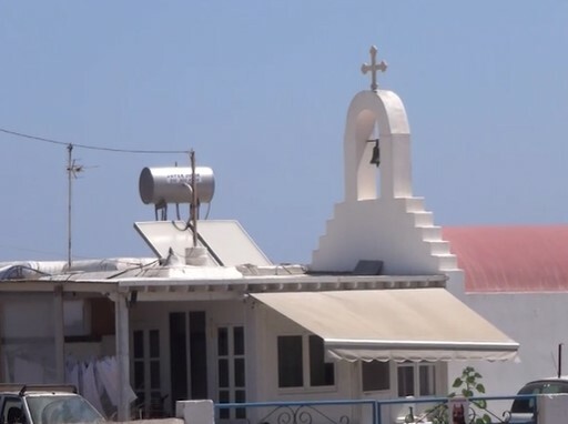 Μύκονο: «Μετέτρεψε εκκλησία σε ενοικιαζόμενο στούντιο»