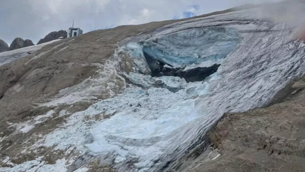 Ιταλία: Αποκολλήθηκε πάγος στην Μαρμολάντα -Τουλάχιστον 6 νεκροί