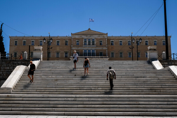 Τζανάκης: Σε εξέλιξη πανδημικό κύμα που μολύνει τους πάντες- Ίσως τέλη Σεπτεμβρίου ο ιός να κάνει νέα έκπληξη