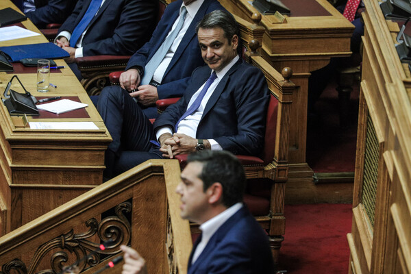 «Κόντρα» Μητσοτάκη- Τσίπρα σήμερα στη Βουλή 