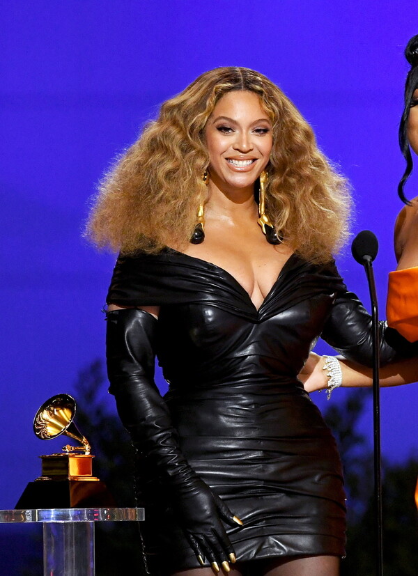 Η Beyonce έκανε την πρώτη ανάρτηση στο TikTok: Φαν χορεύουν το «Break My Soyl»- Και η Cardi B