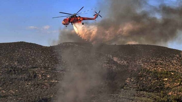 Μεγάλη μάχη με τις φλόγες στο Ρέθυμνο - Μήνυμα από το 112 για εκκένωση οικισμού