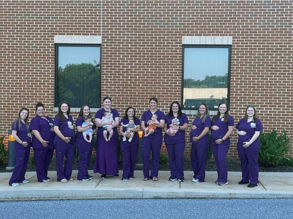 11 νοσοκόμες έγκυες μέσα στον ίδιο χρόνο – Η διασκεδαστική σύμπτωση σε νοσοκομείο των ΗΠΑ