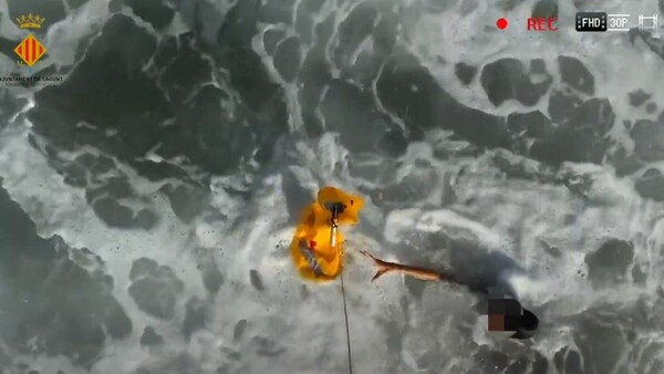 Drone-ναυαγοσώστης έσωσε παιδί που πνιγόταν στη Βαλένθια