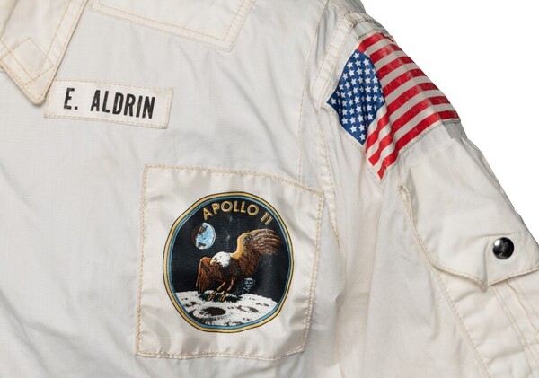 Το τζάκετ του θρυλικού αστροναύτη Μπαζ Όλντριν δημοπρατήθηκε σε τιμή-ρεκόρ