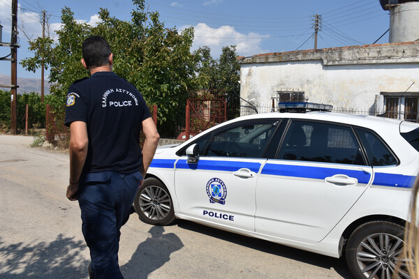 Μητροκτονία στη Θεσσαλονίκη: «Τη χτυπούσε, η αστυνομία είχε έρθει πολλές φορές» λέει ο αδελφός του 59χρονου 