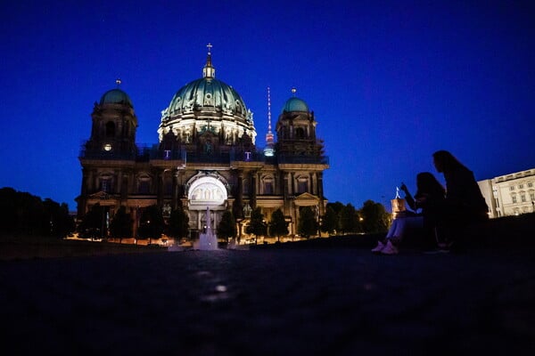 Berlin turns off the lights in a bid to save energy