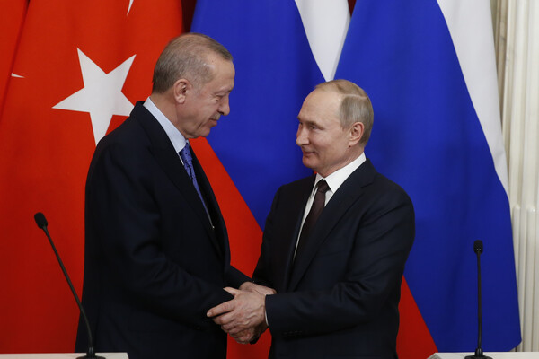 Η Ρωσία στέλνει δισεκατομμύρια δολάρια στην Τουρκία για την κατασκευή πυρηνικού εργοστασίου