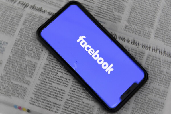 Η Facebook θα σταματήσει τις πληρωμές σε αμερικανικά ΜΜΕ