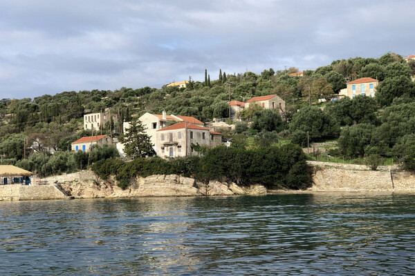 Έχει πάει σχεδόν όλα τα ελληνικά νησιά, του μένουν άλλα δύο- Τα όμορφα απρόοπτα των ταξιδιών του