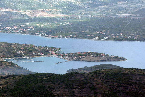 Έχει πάει σχεδόν όλα τα ελληνικά νησιά, του μένουν άλλα δύο- Τα όμορφα απρόοπτα των ταξιδιών του