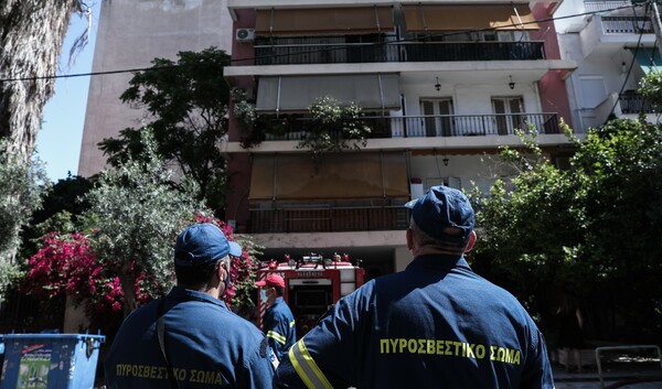 Θεσσαλονίκη: Απαγχονισμένος βρέθηκε νεαρός άνδρας σε φλεγόμενο διαμέρισμα 