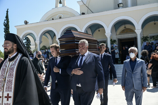 Το τελευταίο «αντίο» στον Διονύση Σιμόπουλο