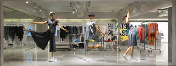 Issey Miyake, ο μεγάλος ανανεωτής της μόδας, ο εφευρέτης, ο εραστής των τριών διαστάσεων