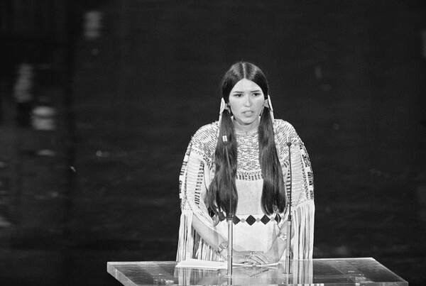 Academy Apologizes to Sacheen Littlefeather for 1973 Oscars’ Marlon Brando Moment