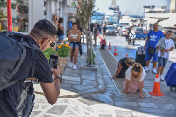 Οι πιστοί προσκύνησαν και φέτος στην Τήνο