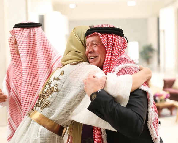 Αρραβωνιάστηκε ο πρίγκιπας διάδοχος της Ιορδανίας- Ποια είναι η Ράτζουα Αλ Σάιφ