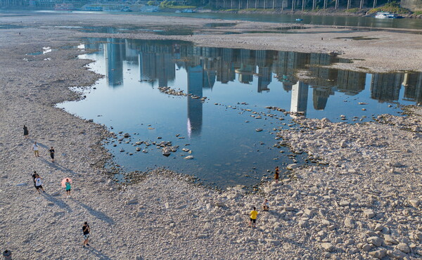 Σε κίνδυνο ο μεγαλύτερος ποταμός του κόσμου– Η ξηρασία πλήττει τον Γιανγκτσέ και προκαλεί ελλείψεις ενέργειας