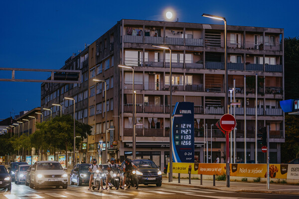 Πως ερωτεύτηκα μια άλλη θάλασσα (ακούγοντας Μπαχ το Δεκαπενταύγουστο)